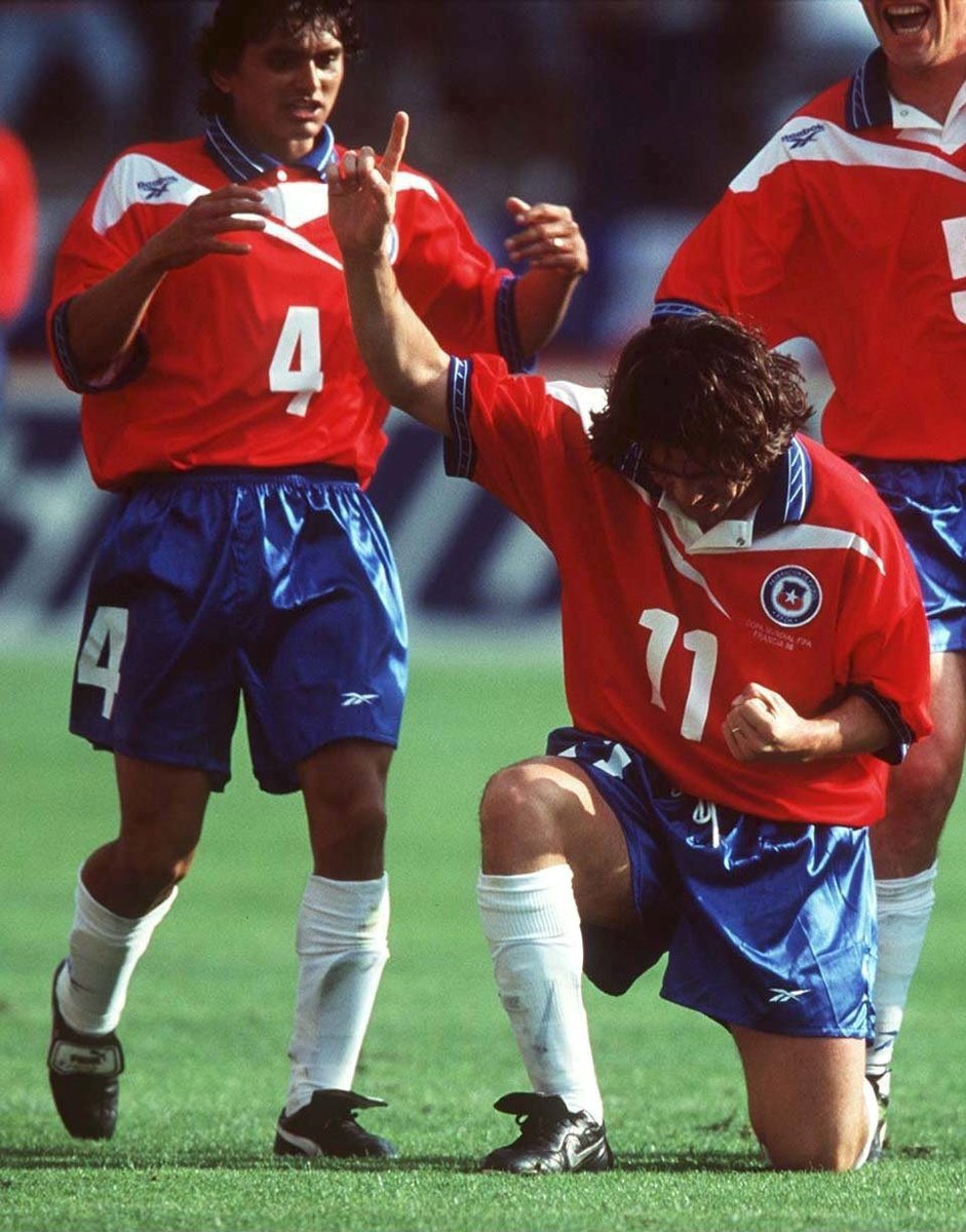 fifaworldcup_es's tweet photo. 🇨🇱 Marcelo Salas. 1998. 𝑴𝒂𝒕𝒂𝒅𝒐𝒓 ☝️

@LaRoja | #FIFAWorldCup https://t.co/V7YC4Y4Yxr