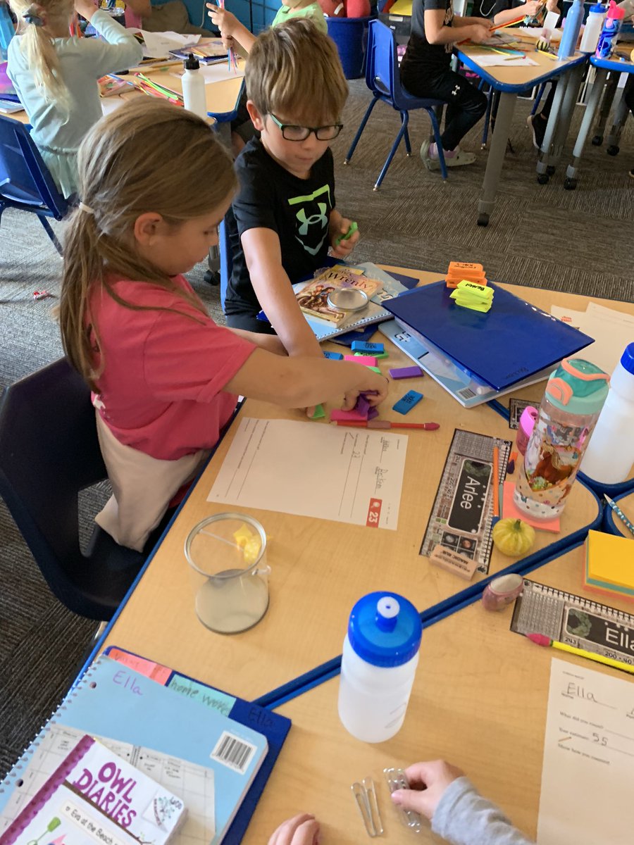 NEN2ndgrade's tweet photo. Estimation Centers going on in Math today along with regrouping and skip counting @NENbluejays https://t.co/KibXEFjtIc