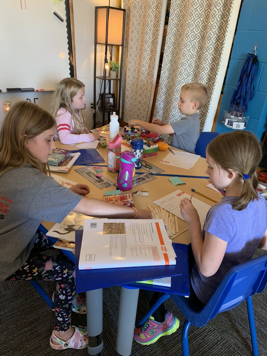 NEN2ndgrade's tweet photo. Estimation Centers going on in Math today along with regrouping and skip counting @NENbluejays https://t.co/KibXEFjtIc