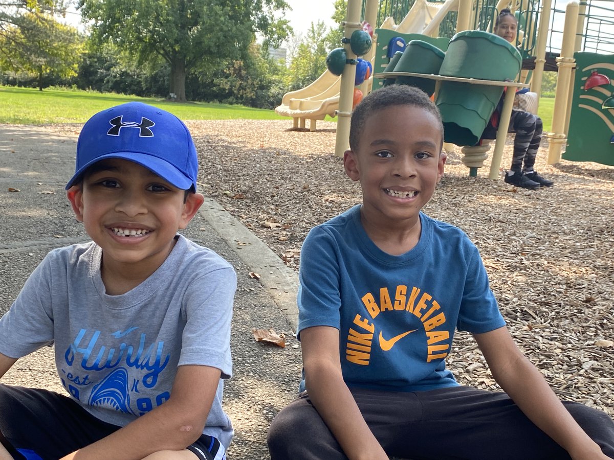 DCSVirtual's tweet photo. First Graders at Coffman Park in  @DublinOhio to play IRL! 
#BetterTogetherDCS
#AlwaysGrowingDCS
#PrepForSuccessDCS https://t.co/iuWtgbzAT1