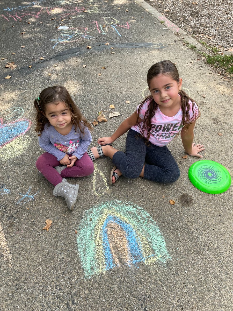 DCSVirtual's tweet photo. First Graders at Coffman Park in  @DublinOhio to play IRL! 
#BetterTogetherDCS
#AlwaysGrowingDCS
#PrepForSuccessDCS https://t.co/iuWtgbzAT1