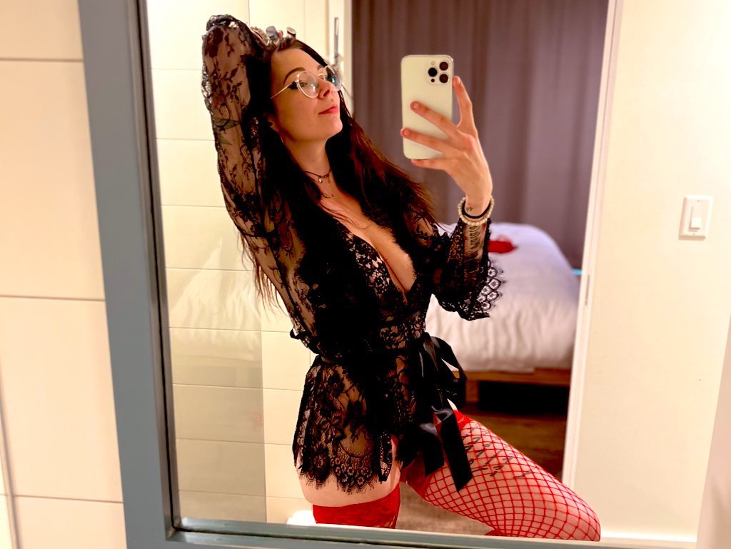 OFjessabell0's tweet photo. @OnlyFansHero ⚠️‼️ CHEAP FULL NUDE ADULT CONTENT!!! Price drop‼️‼️ 5$ https://t.co/SYGa9nqPXj #onlyfansgirl #selling #onlyfans https://t.co/KIJ2byc25T