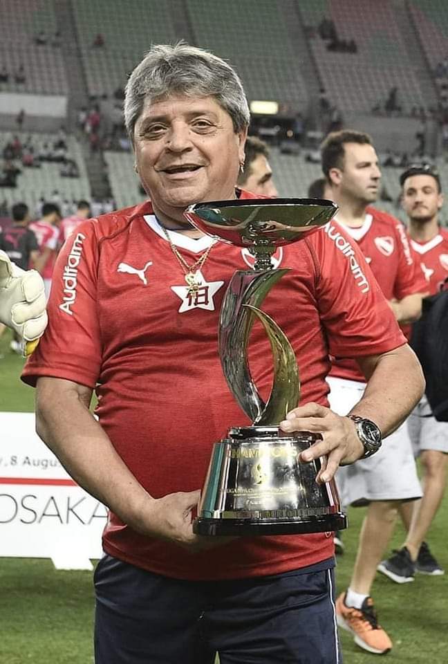 Lamentamos profundamente el fallecimiento de Julio Cabaleyro, quien fuera integrante de la Comisión Directiva del Club y una gran persona ligada a #Independiente.

Acompañamos con afecto a su familia y a sus seres queridos en este difícil momento.