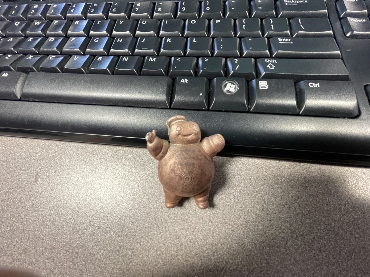 Robert68087310's tweet photo. i copper plated a marshmallow man with conductive paint. @HagedornScott @t3chl0gic @SabinePassISD https://t.co/tG6OGn7tSe