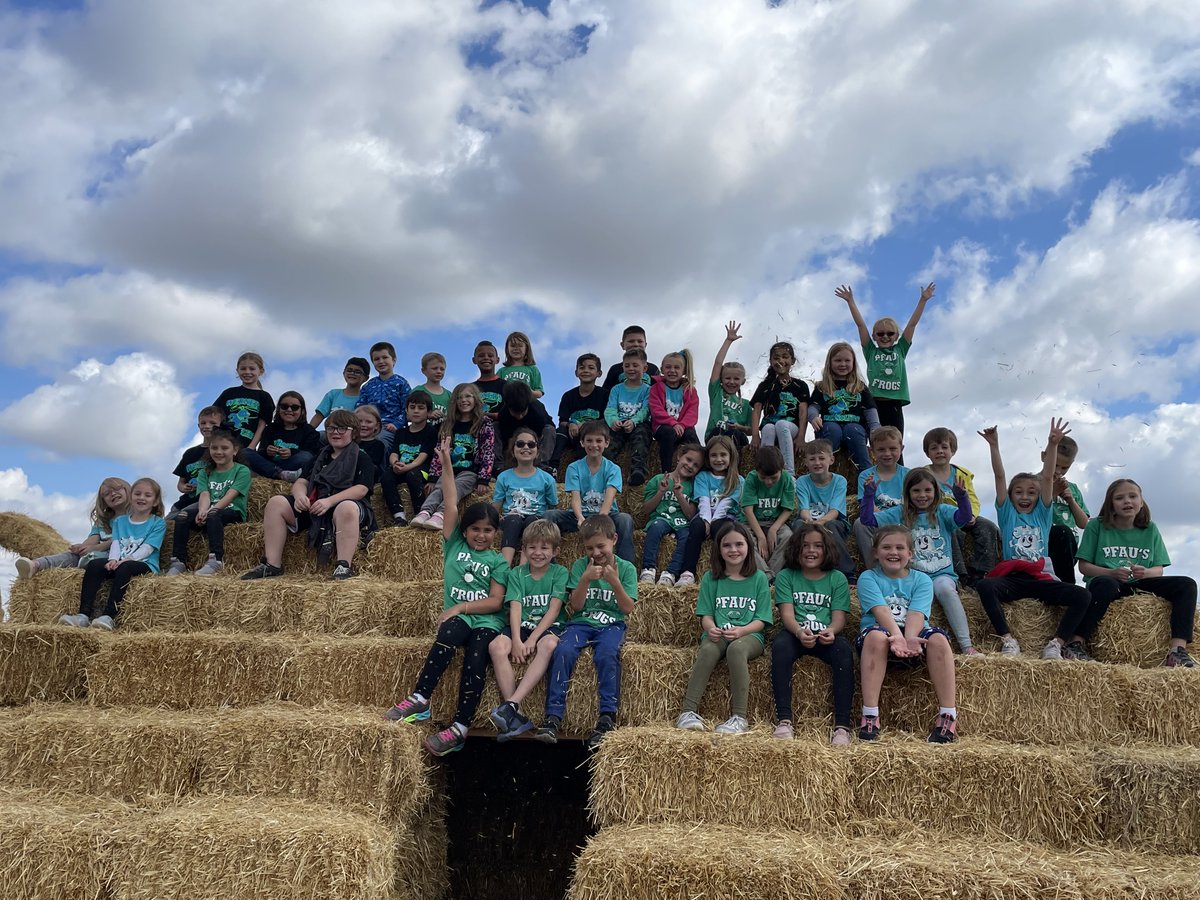 2nd grade had a beautiful fall day for a field trip to Thies Farm!