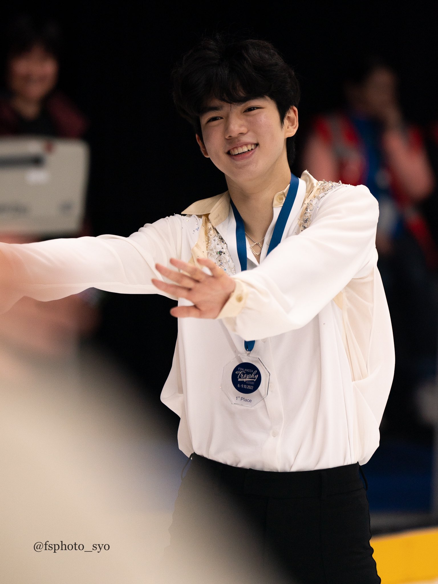 FefCkKwVQAAd5YA?format=jpg&name=orig