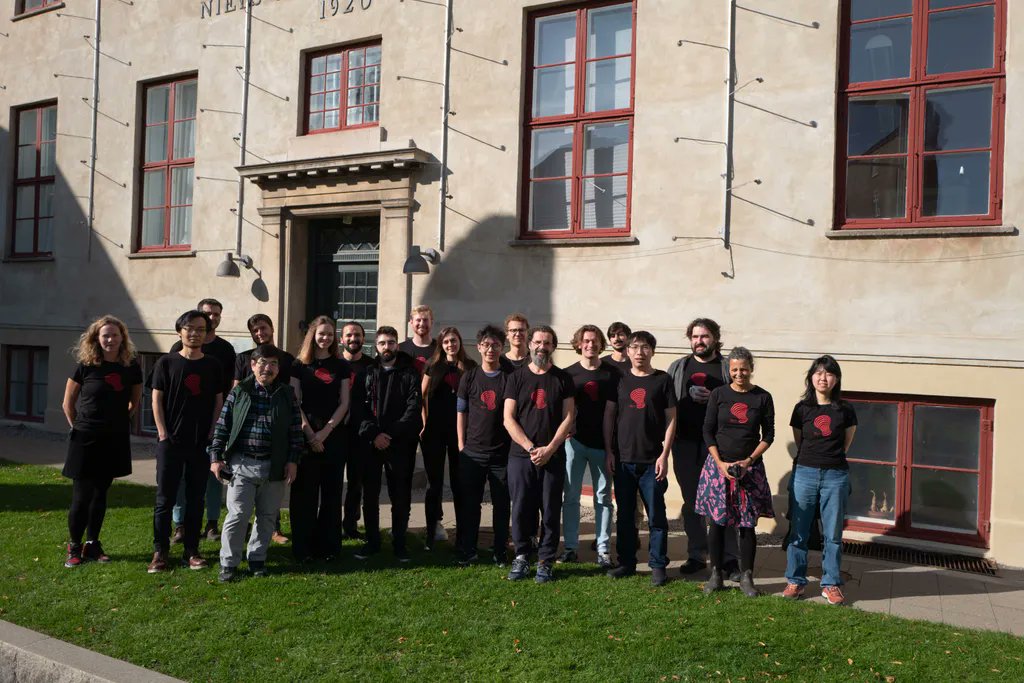 This week we welcome visitors from all over the world! 

You can see some of them in this group picture, rocking the brand new Strong T-shirts! Can you spot them?