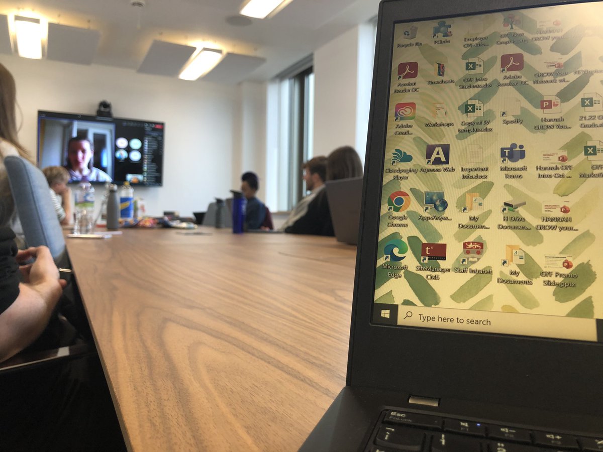 hannah_j_bell's tweet image. Fantastic afternoon at the @LancasterManage Societies Roundtable - thank you @LHandfield2 for inviting me ✨