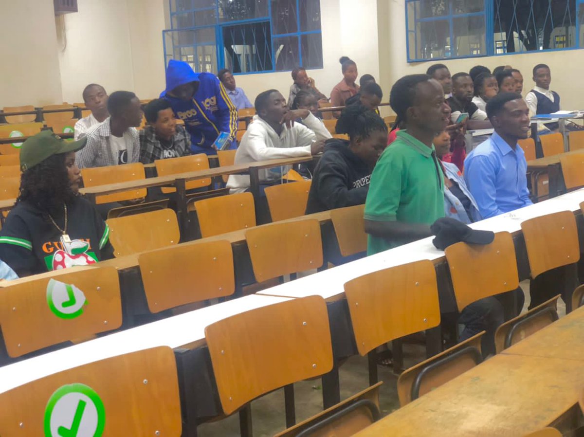 DUSAF12's tweet photo. Uyu munsi amatora ya #DUSAF yaberaga Muri @UR_Huye y'abanyeshuri bahagarariye Abandi mu turere bavukamo yasorejwe @RwandaNorth muturere twa @rulindodistrict @MusanzeDistrict @GakenkeDistrict @GicumbiDistrict na @BureraDistrict 
@UrsuHuye @RwikazaGentil https://t.co/YpEe0Ges6m