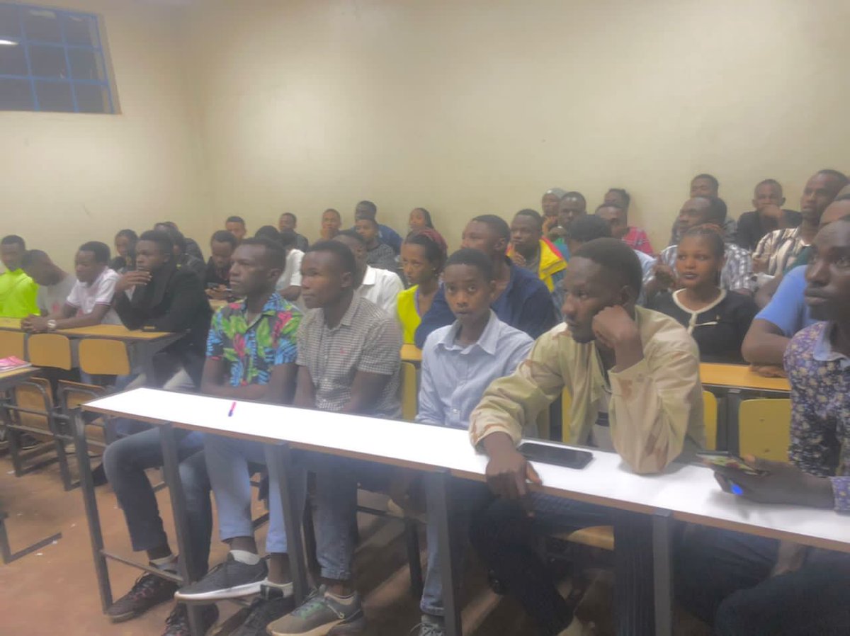 DUSAF12's tweet photo. Uyu munsi amatora ya #DUSAF yaberaga Muri @UR_Huye y'abanyeshuri bahagarariye Abandi mu turere bavukamo yasorejwe @RwandaNorth muturere twa @rulindodistrict @MusanzeDistrict @GakenkeDistrict @GicumbiDistrict na @BureraDistrict 
@UrsuHuye @RwikazaGentil https://t.co/YpEe0Ges6m