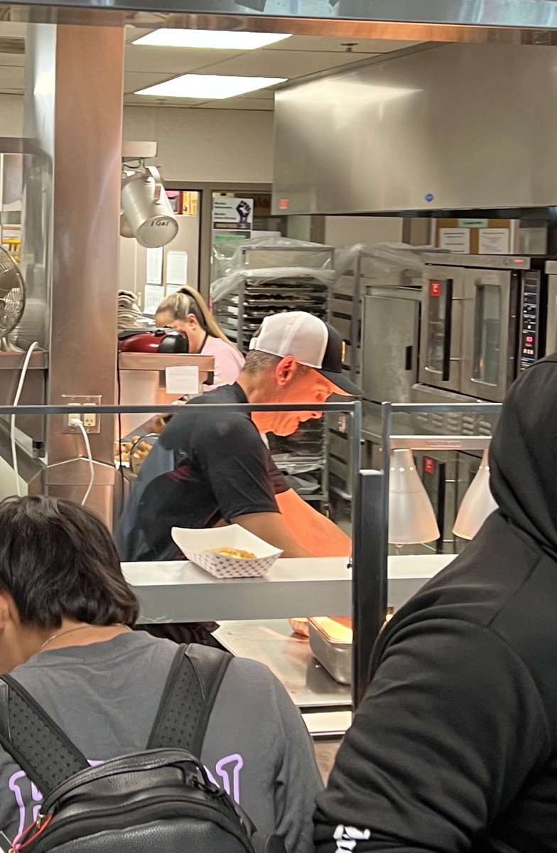 Greg Roberts tweet media