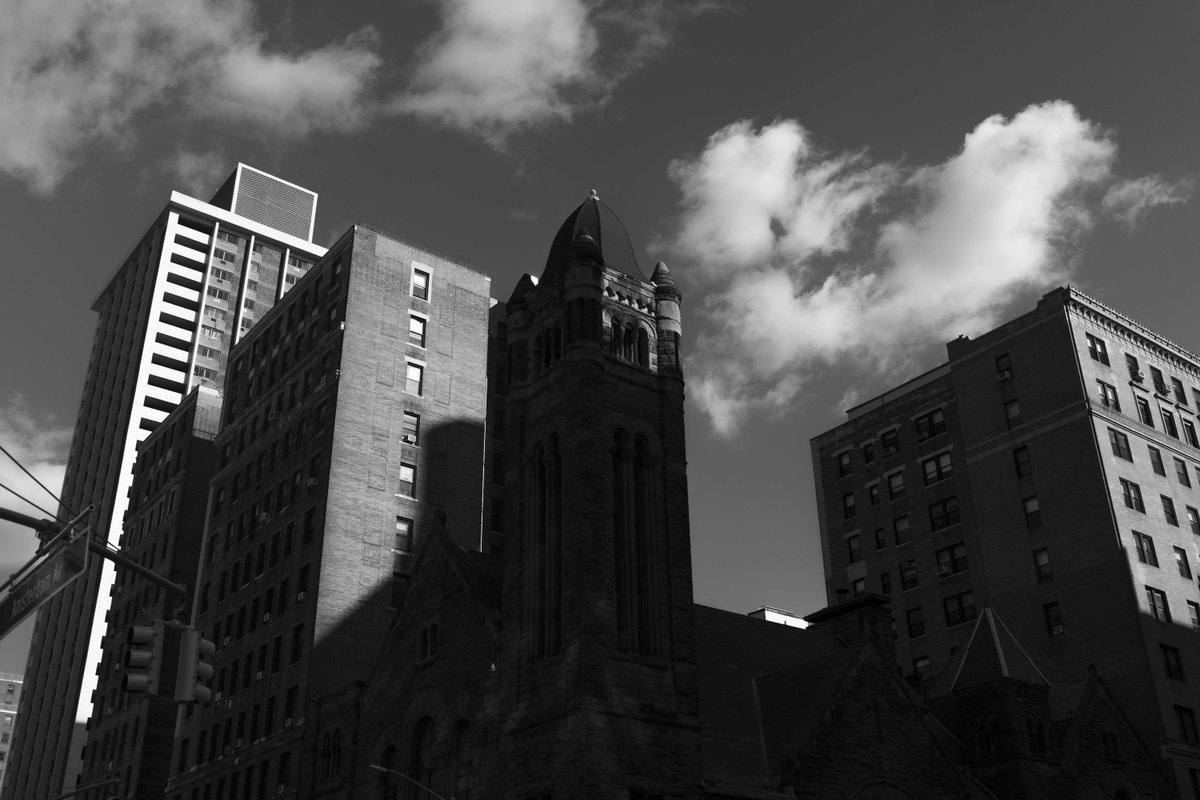 MrLichtenstein's tweet photo. Under the sword of Damocles. #blackandwhite #photography #NYC #copyrightme https://t.co/G03Lt7uAUd