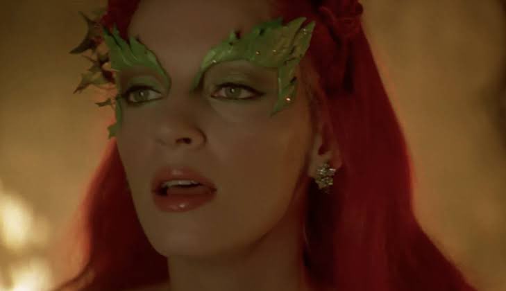 poisonivynews's tweet photo. Uma Thurman as Poison Ivy in Batman &amp; Robin (1997). https://t.co/N2fCdfbL8B