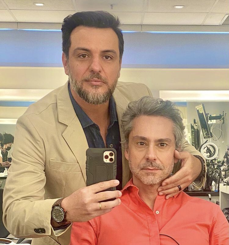 Itspedrito's tweet photo. [censurado] [inaudível] [buzina de caminhão] [barulho de escapamento] [UEPA] [trovões altos] [aplausos] [bebê gritando] [panelas caindo] [grito fino] [sons de buzina] [dança gatinho dança] https://t.co/AKaexvrN9b