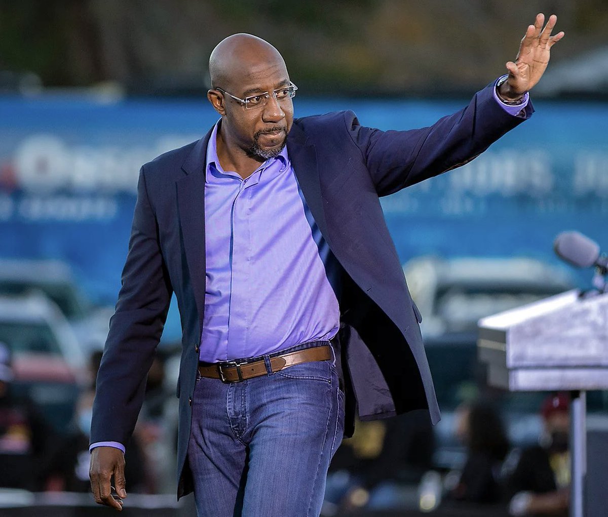 TheSaraBem's tweet image. Can we get @ReverendWarnock trending coz we are so sick &amp;amp; tired of the hypocritical former football guy?!?