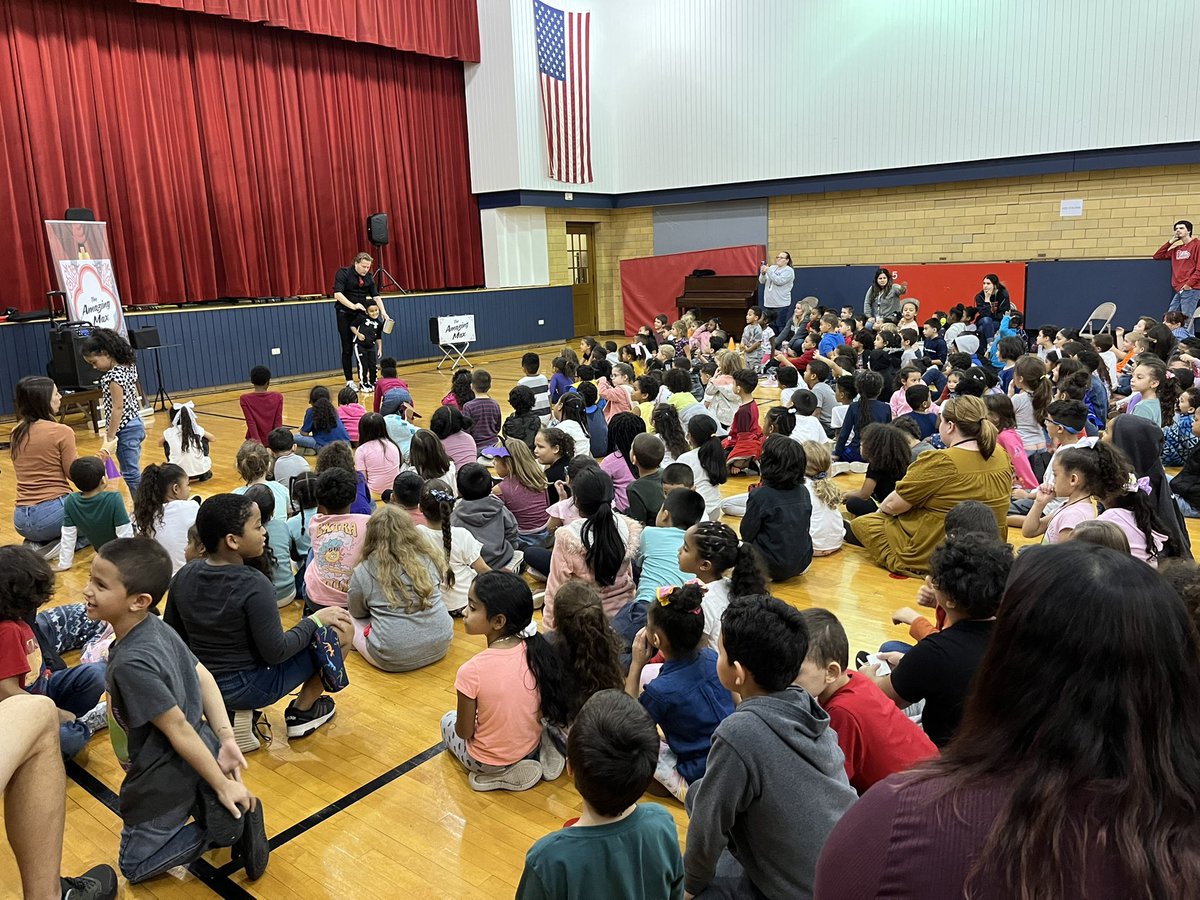 BASDRelatedArts's tweet photo. Thank you to our partners @ZoellnerArts for bringing @TheAmazingMax to @BASDFtHill this afternoon for a magical performance!! https://t.co/TNmQhAxlkF