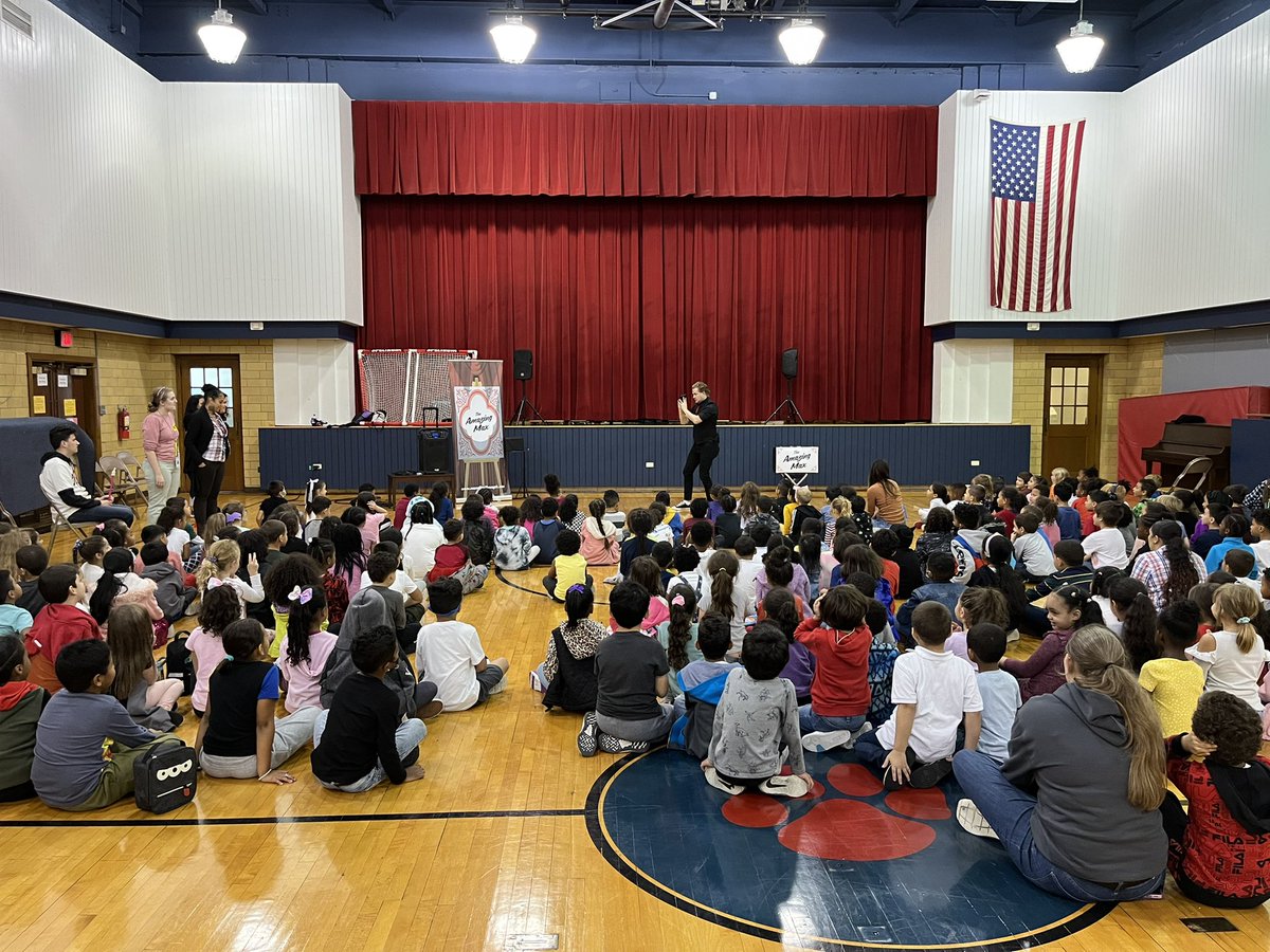 BASDRelatedArts's tweet photo. Thank you to our partners @ZoellnerArts for bringing @TheAmazingMax to @BASDFtHill this afternoon for a magical performance!! https://t.co/TNmQhAxlkF