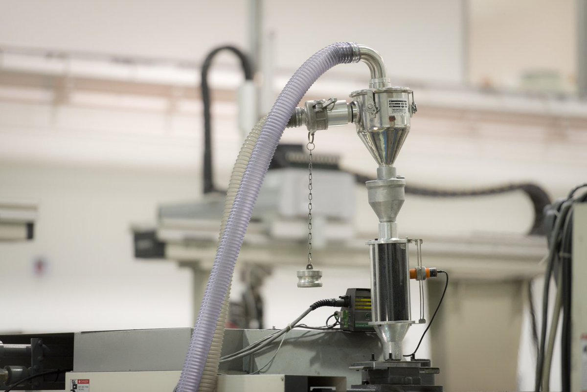 BusinessIOWA's tweet photo. On #ManufacturingDay, learn how our state is embracing the technology revolution and committing to help manufacturers navigate the changes brought on by the fourth industrial revolution: https://t.co/oNxRUZ5sCi #Iowamfg https://t.co/5o1DidPmkg