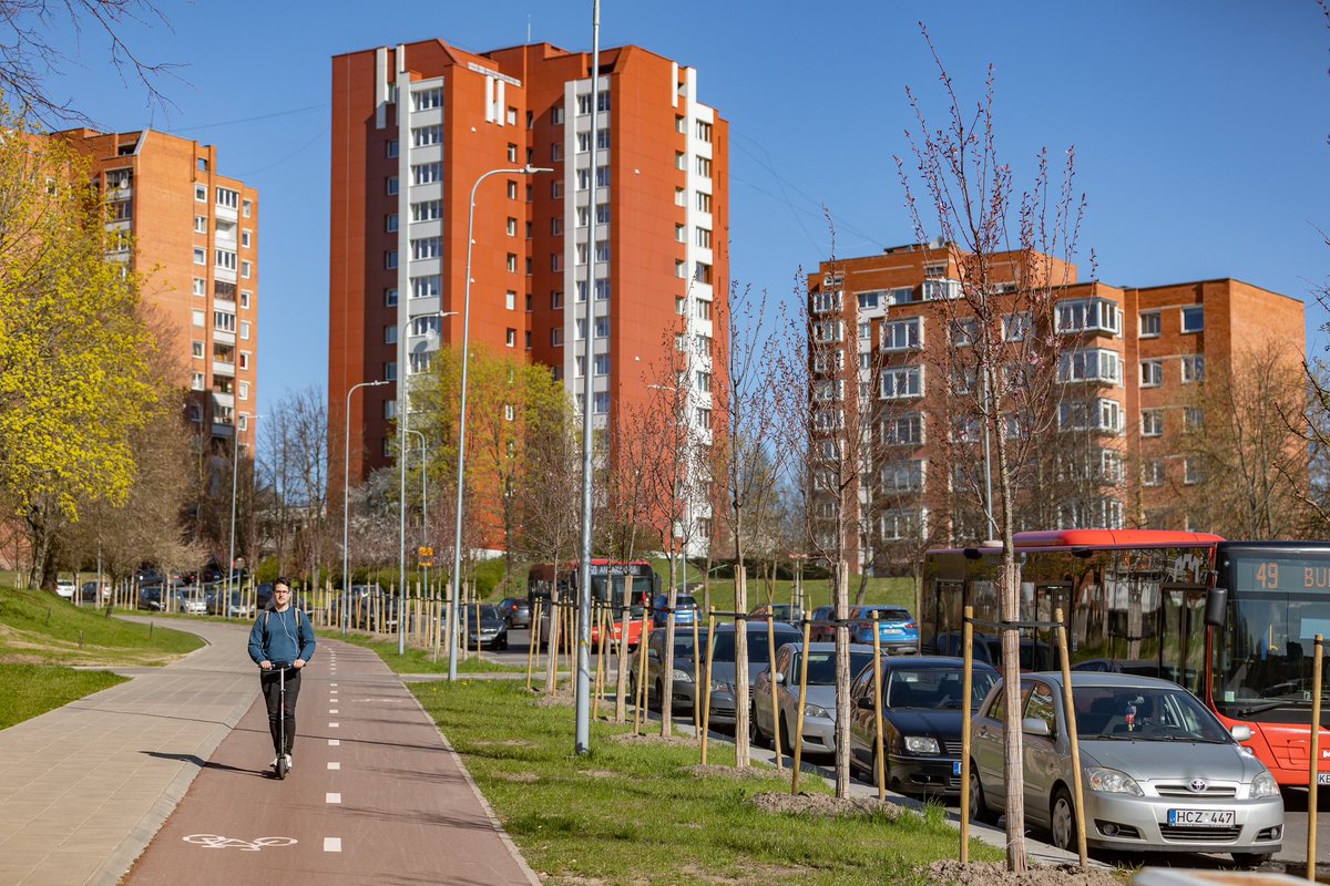 antonnikitin_'s tweet photo. Map of #cylcing infra development in #Vilnius. Most of newly built red asphalt carpets for cyclists are protected #bikepaths to connect different parts of the city.
Still couple gaps but the network there visible!
Thanks to the team and @RemiSimasius who made it possible! 🚲👌 https://t.co/CgVJSfbil0