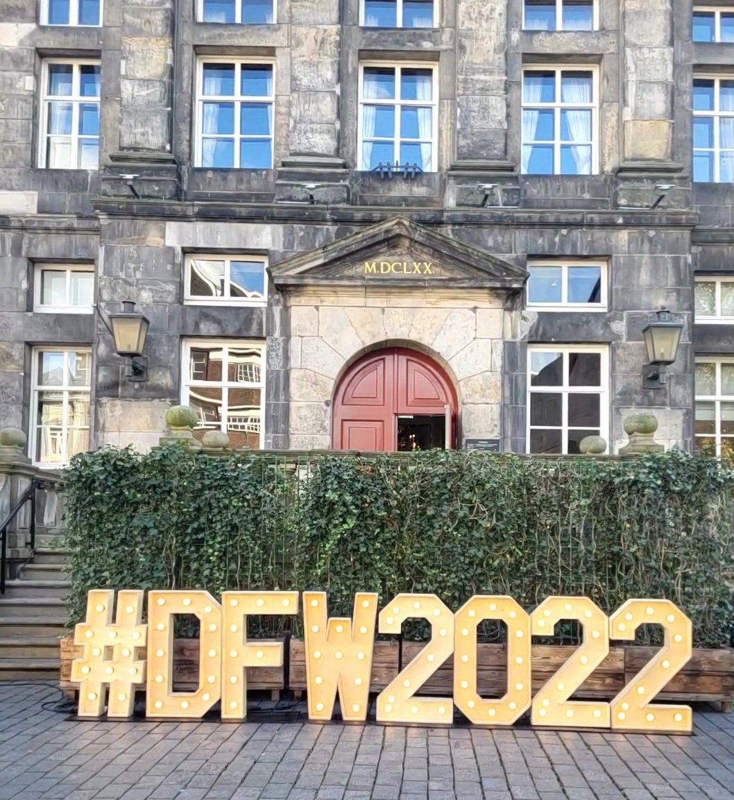 DeMelkvee's tweet photo. Een mooie start van de #dutchfoodweek in #Brabant! Boeiende inspiratielezing & gesprek met @EliesLemkes , #DirkDuizer , #GeertWilms en hele leuke ontmoeting met alle innovatieve #agrofoodpluim ontvangers van de afgelopen jaren; w.o. #trayplant #smaakcentrum #zuiderzwam https://t.co/uV0zXgznOx