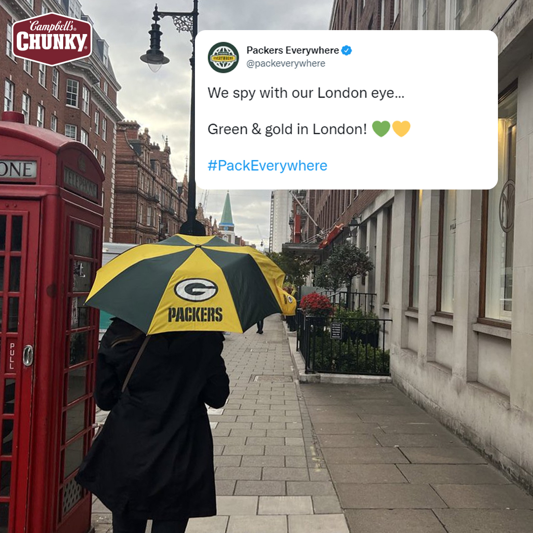 packers's tweet photo. London Week! 🇬🇧

#GoPackGo | #LunchtimeHalftime https://t.co/q1PwcoRBXg