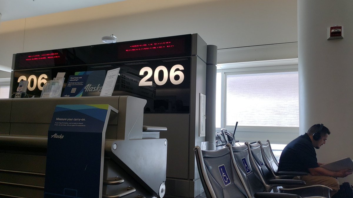 Dan17yT's tweet photo. Quick flight out. Trying to rack up these miles and enjoy the weekends. https://t.co/t10CtPnuY2
