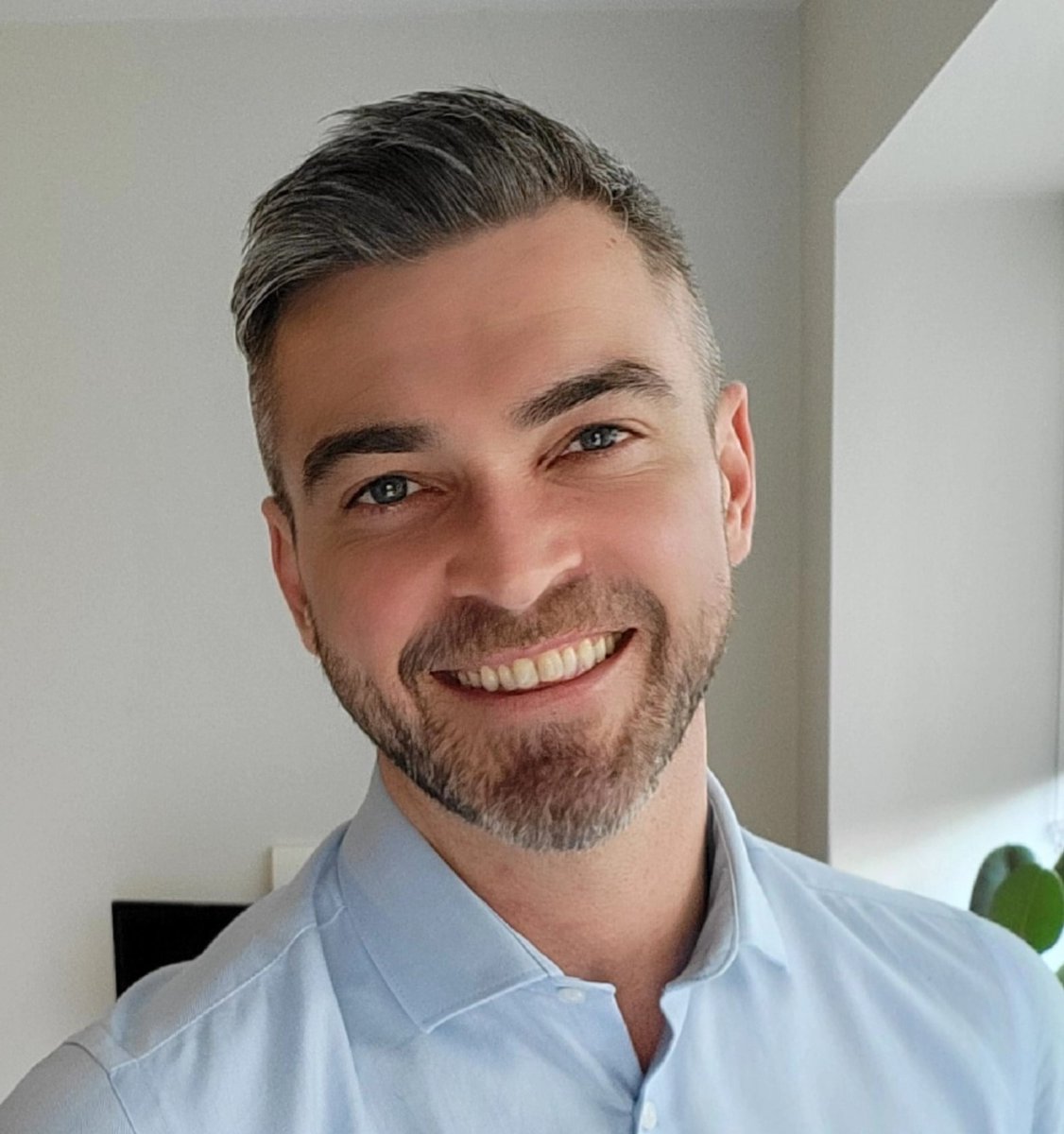 DementiaTrials's tweet photo. Massive thank you @DankindTV  @VirginMedia_TV @VirginMediaIRE for shining a light on #dementia #trials tomorrow morning at 9:30am - break a leg @murphysimo &amp; @SPKennelly @wearetuhf @GBHI_Fellows @tcddublin - we'll be watching you on TV! https://t.co/C5GuScHk07