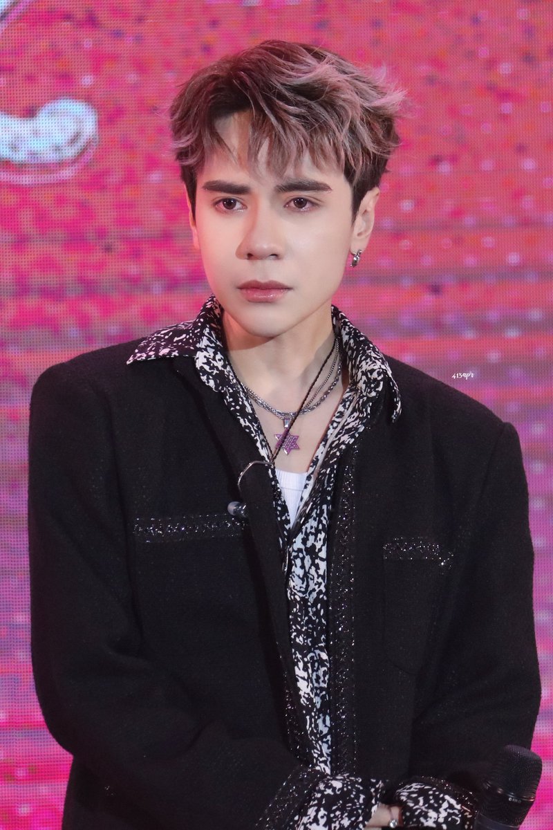 _415apr's tweet photo. 221007 | ทุกคนรักหุ่งน้า🥺❤️

#TheJourneyOfMemories
#QUANGHUNGMASTERD 
#การเดินทางของความทรงจำ https://t.co/aSMrkOGroY