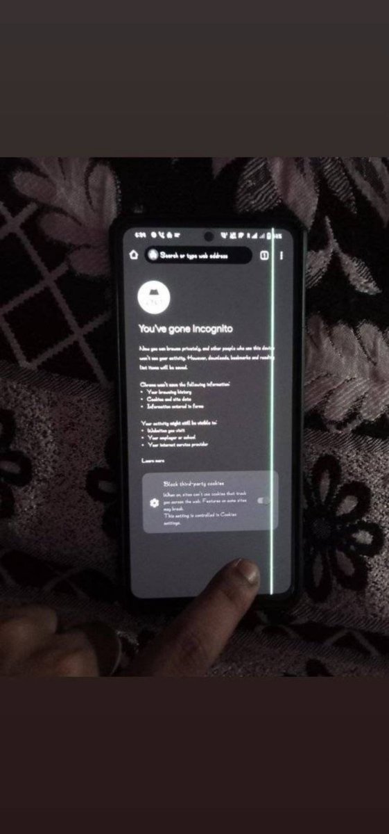 ashishzdas's tweet photo. @nipunmarya  @IqooInd few days ago suddenly i faced green line issue on my Iqoo7 Device display please resolve https://t.co/EINZmUgSlO phone didn't have any damages https://t.co/dru78PEgmr