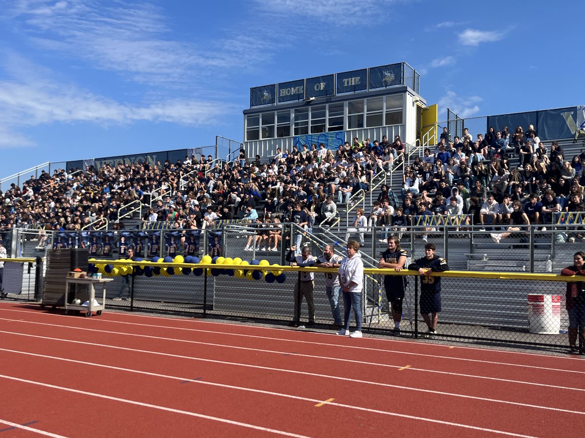 VTHSVikings's tweet photo. Pep Rally fun fired up the crowd for tonight's homecoming game! It could not have been a better event! Bring on the Viking Spirit! We Are VTHS!! #WeAreVTHS #VikingPride #VikingValues https://t.co/saNmglU8n9