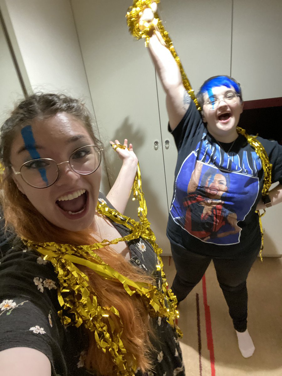 BarbelleUK's tweet photo. back at @BatTheMusical on front row for show 10 and 11 (tomorrow matinee) of the tour 🥰 (this time without the bestie) 💙 see you out there @LauraJActor 💙 https://t.co/RQgtIevIY1