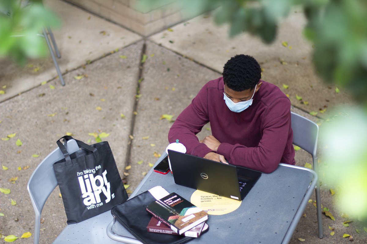 ASULibraries's tweet photo. Happy fall break, Sun Devils! ๐ All ASU Library locations will be closed Saturday and Sunday, and have reduced hours Monday and Tuesday. Go to https://t.co/YFxp8Xu24E to check your favorite library.
Take a breath of fresh air this weekend! ๐๏ธ
#SunDevilLife https://t.co/LaSCZgtzwF