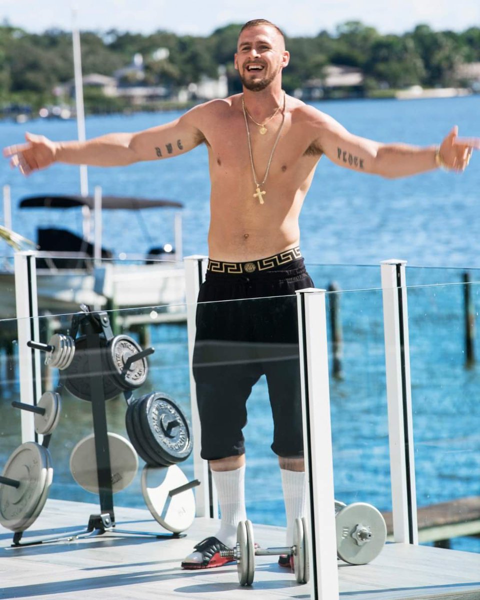 772DIVA's tweet image. So fine but so trifling. #Roller #ClawsTNT