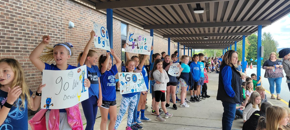Blue Devil spirit was loud &amp; proud across Brevard today! 📣🏈
#tcsyes
<a href="/BrevardHS/">Brevard High School</a>