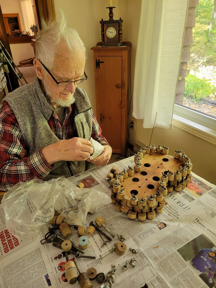 onceuponatreeCA's tweet image. At 88 years my dad is making another violin.  Gluing the back to the ribs today.