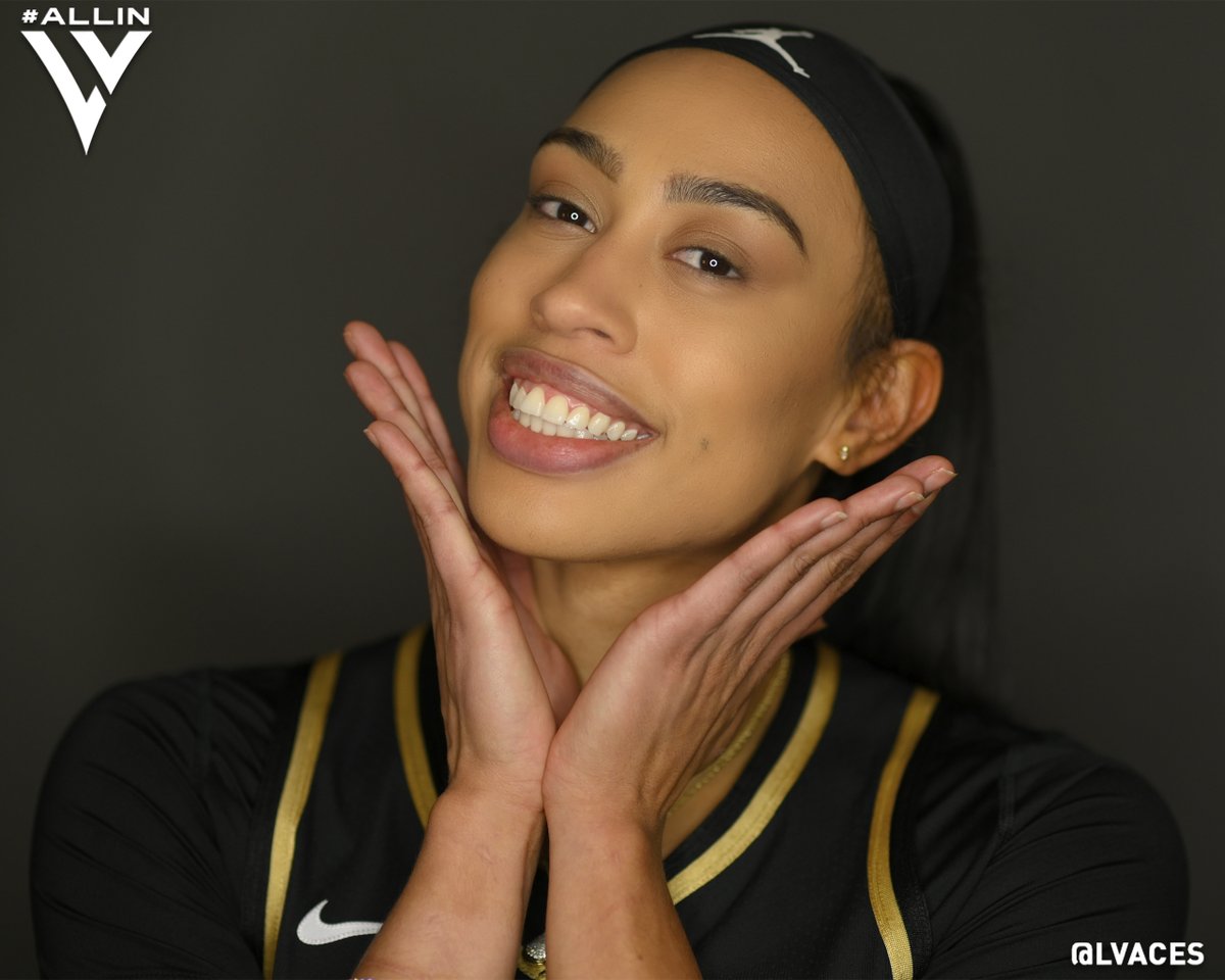 LVAces's tweet photo. 😁 it's #WorldSmileDay https://t.co/xLLqaHPuOa