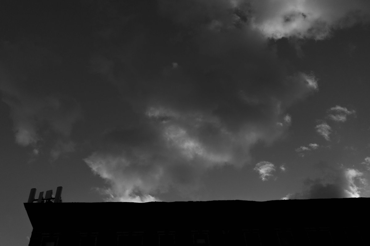MrLichtenstein's tweet photo. Blowing off some steam. #photography #blackandwhite #NYC #copyrightme https://t.co/ssR9zsnG99