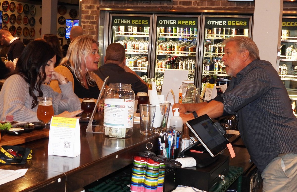 PFQagencies's tweet photo. What a great night at @MikesBeerBar and @NShoreTavern for our Celebrity Bartender Fundraiser! YOU to our celebrities and the guests who tipped generously.  We raised at total of $7,418!
@GuyLuvTheShow https://t.co/mdPQAALPo0