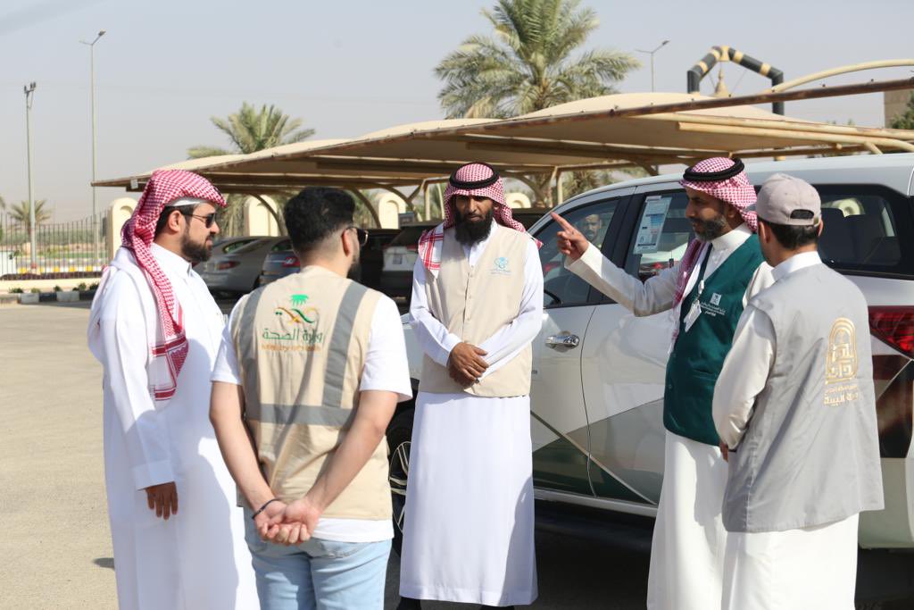 qassimhealth's tweet photo. #رقابة |

#فريق_اللجنة_الوطنية_لمكافحة_التبغ في #صحة_القصيم والجهات ذات العلاقة ينفذ عدد من الجولات الميدانية على المراكز والمؤسسات التجارية في منطقة #القصيم ، للتأكد من التزامها بنظام #مكافحة_التدخين ولوائحه التنفيذية واتخاذ الإجراءات النظامية حيال المخالفات المرصودة. https://t.co/SWNahr4qSX