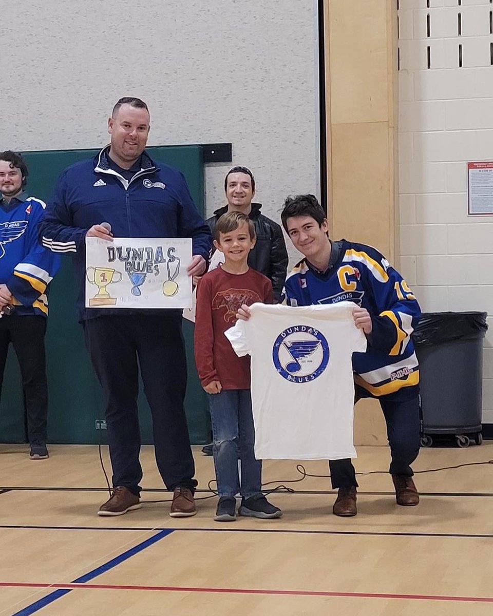 DaneONeill2's tweet photo. The Dundas Blues players visited St Augustine Elementary today to speak and vote on posters that were made by these very talented grade1-6 students. Check out the new Blues Fans section where these colourful creative posters will be displayed for every home game. https://t.co/JzvH86Zg3r