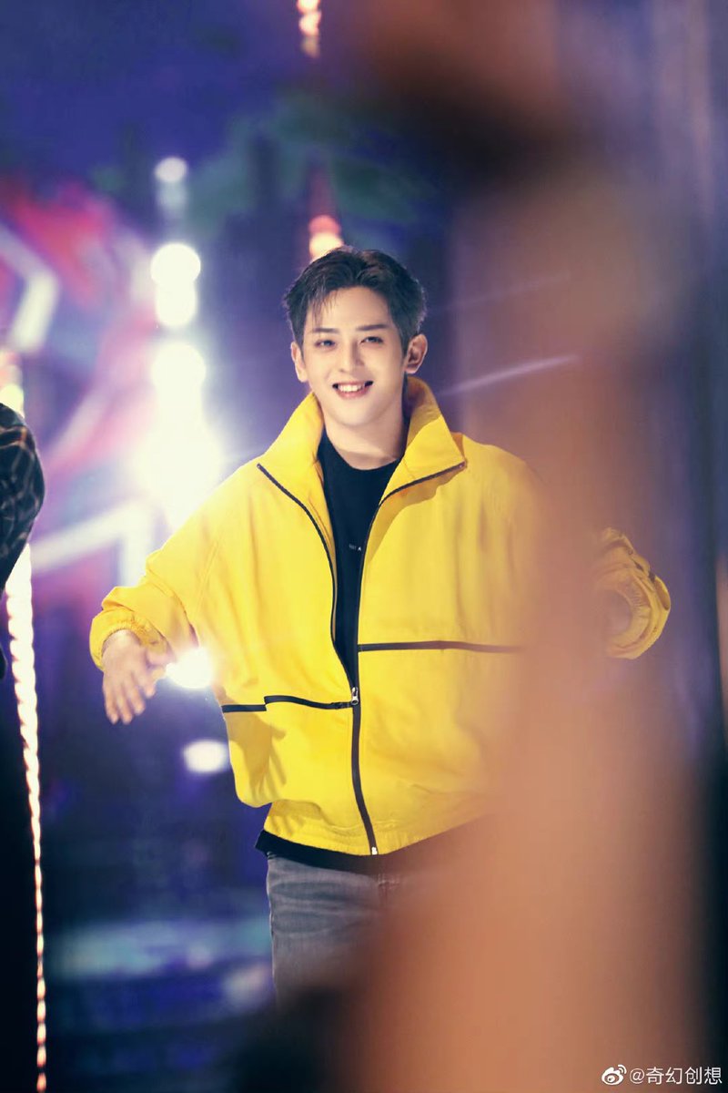 fullmoonsmiley's tweet photo. รอดูเฮียค้าบบบบ✨✨✨
#符龙飞 #FuLongfei 
#JasonFu #ฝูหลงเฟย 
#StreetDanceOfChinaS5 #Youku https://t.co/gNYd9MB28Y