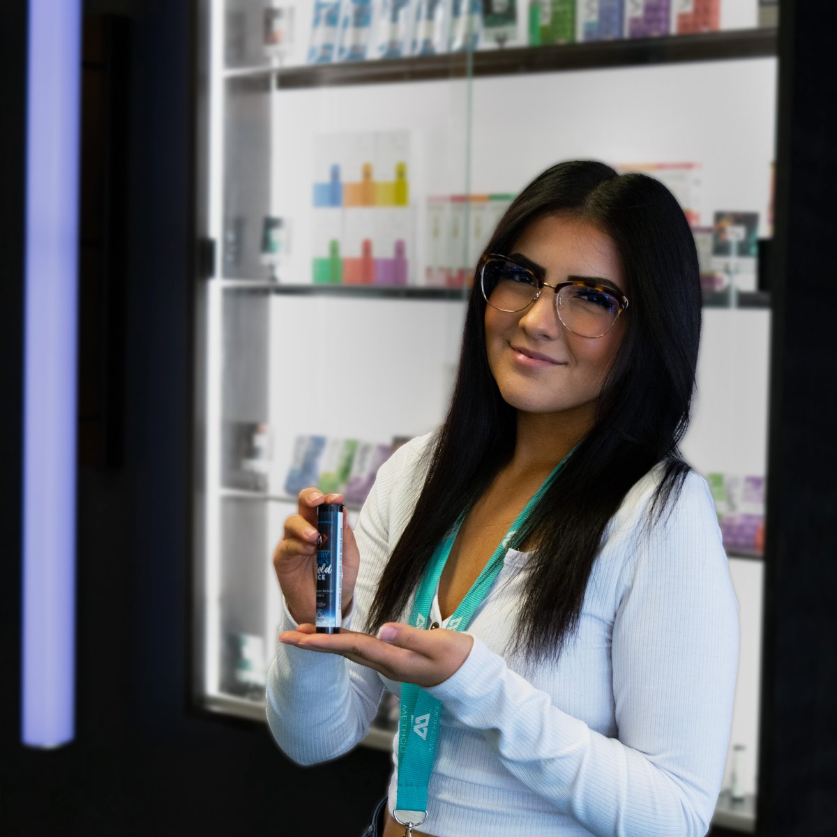 method_tulsa's tweet image. The weekend is getting started here at Method! How are you celebrating? 🎉

Trinity's #FridayFavorite is a Ruby Mae's ICE, the perfect combination of ice water hash and flower wrapped up in a cone and ready for your Friday night sesh!