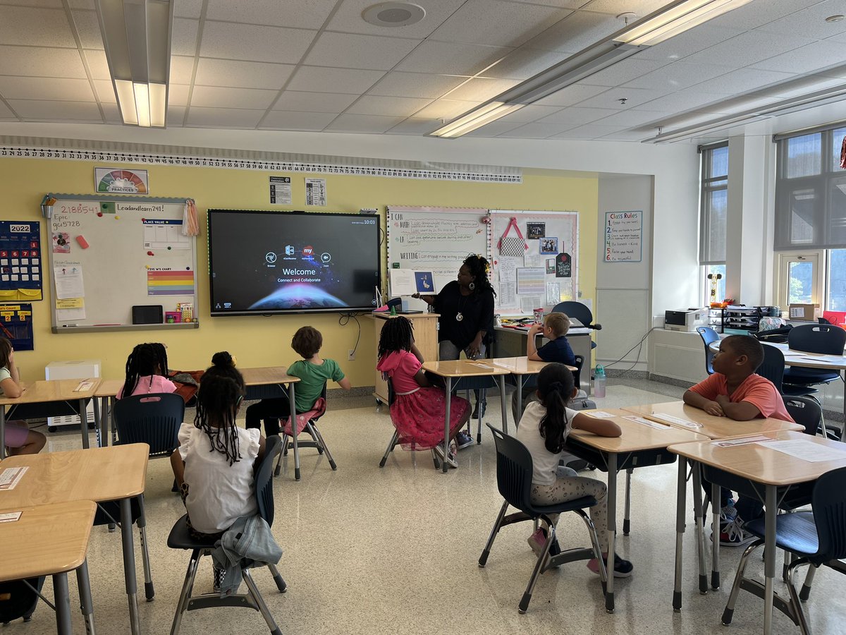 CPES4LIFE's tweet photo. @DrManigo reading 📖 Stellaluna 🦇 using @Novel_Effect with all the amazing sound scapes in 2nd grade for Manigo Masterpieces. 📚 @MrsHoldcraft @TechWarriorKES #vbits #littech #CPESProud https://t.co/kDsgcwSgKO