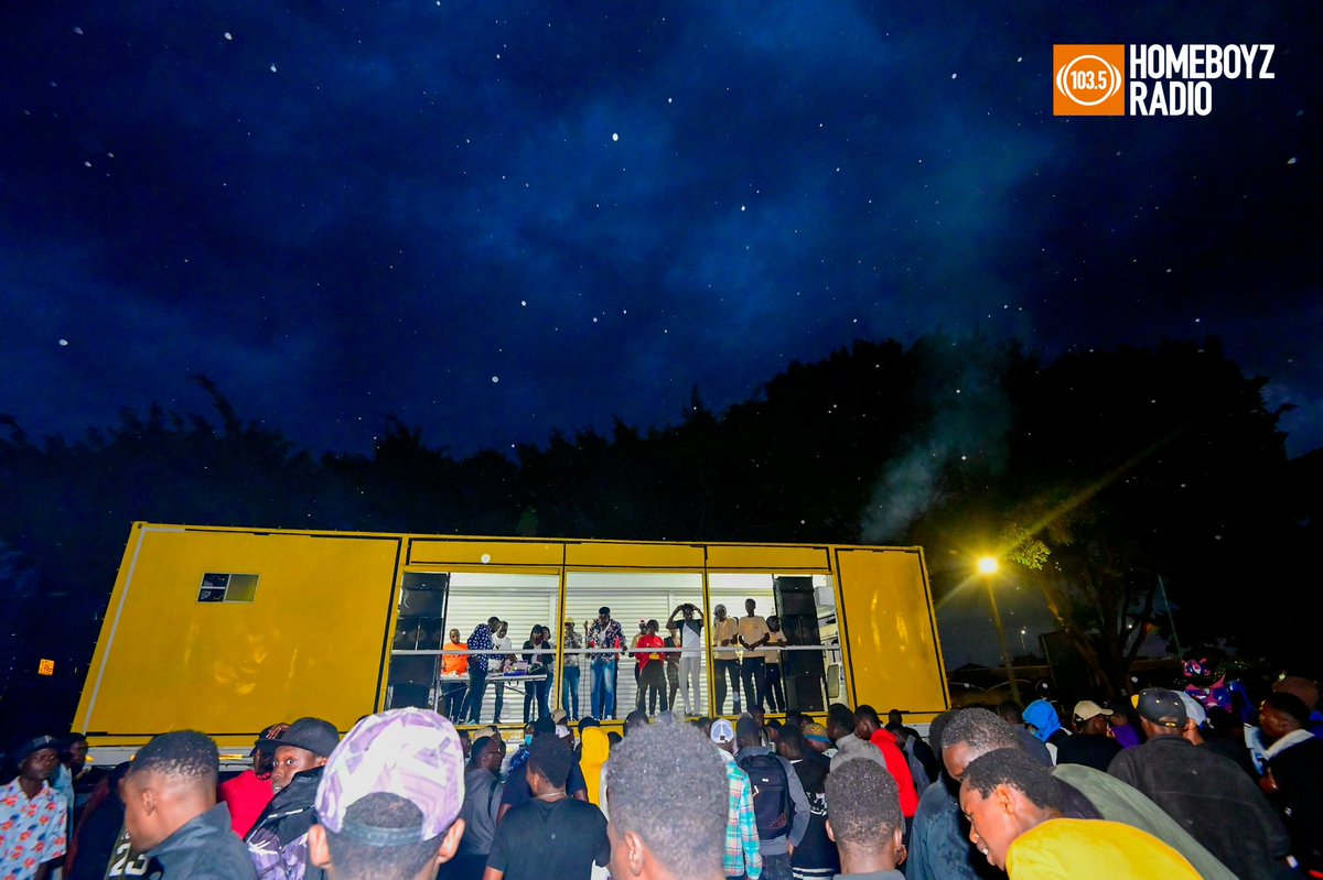 HomeboyzRadio's tweet photo. Ile bash iko @universityofnairobi 🙆🏾‍♀️🙆🏾‍♂️🔥🔥🔥🔥
@Demakufu 🔥🔥
@GuinnessKE 
#GuinnessSmooth
#RadioAfricaEvents
#EasyGoingSmoothFlowing https://t.co/8eXpsrzr6v