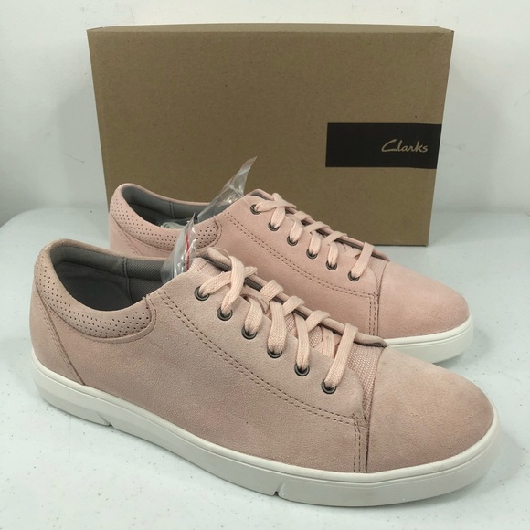 AOBAnne's tweet photo. So good I had to share! Check out all the items I'm loving on @Poshmarkapp from @ParksGreyGambit #poshmark #fashion #style #shopmycloset #tommyhilfiger #loft #clarks: https://t.co/x8VZRBl3Pr https://t.co/bG5qP4BgZG