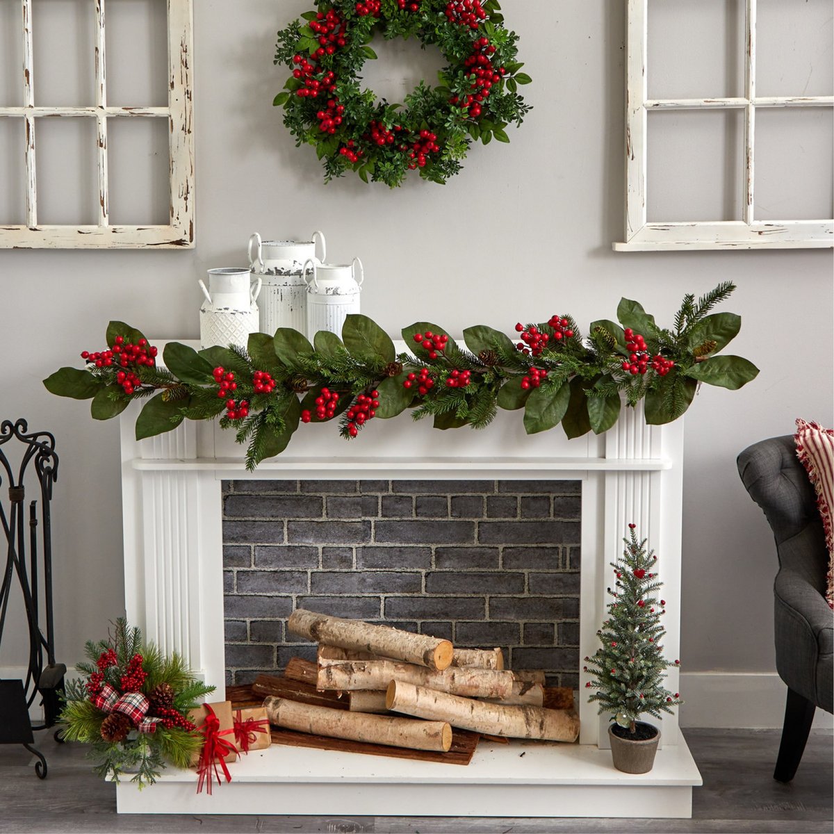 ChristmasCenter's tweet photo. We make changing up your home decor too easy with our holiday wreaths and garland. Shop Christmas Central. #homedecor 
...
#wreaths #garland #mantaldecorations https://t.co/Y0RMg1MKvI