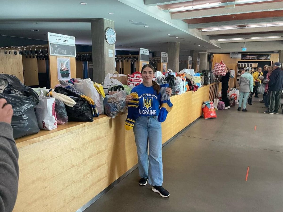 Gerashchenko_en's tweet photo. Finns have knitted over 20,000 pairs of socks for Ukrainian soldiers! 

When @DaliaStasevska announced this, she never thought she would get this many pairs. Now she's looking for additional transportation to get all the socks to Ukraine. 

Kiitos! https://t.co/ajIt48MVjV