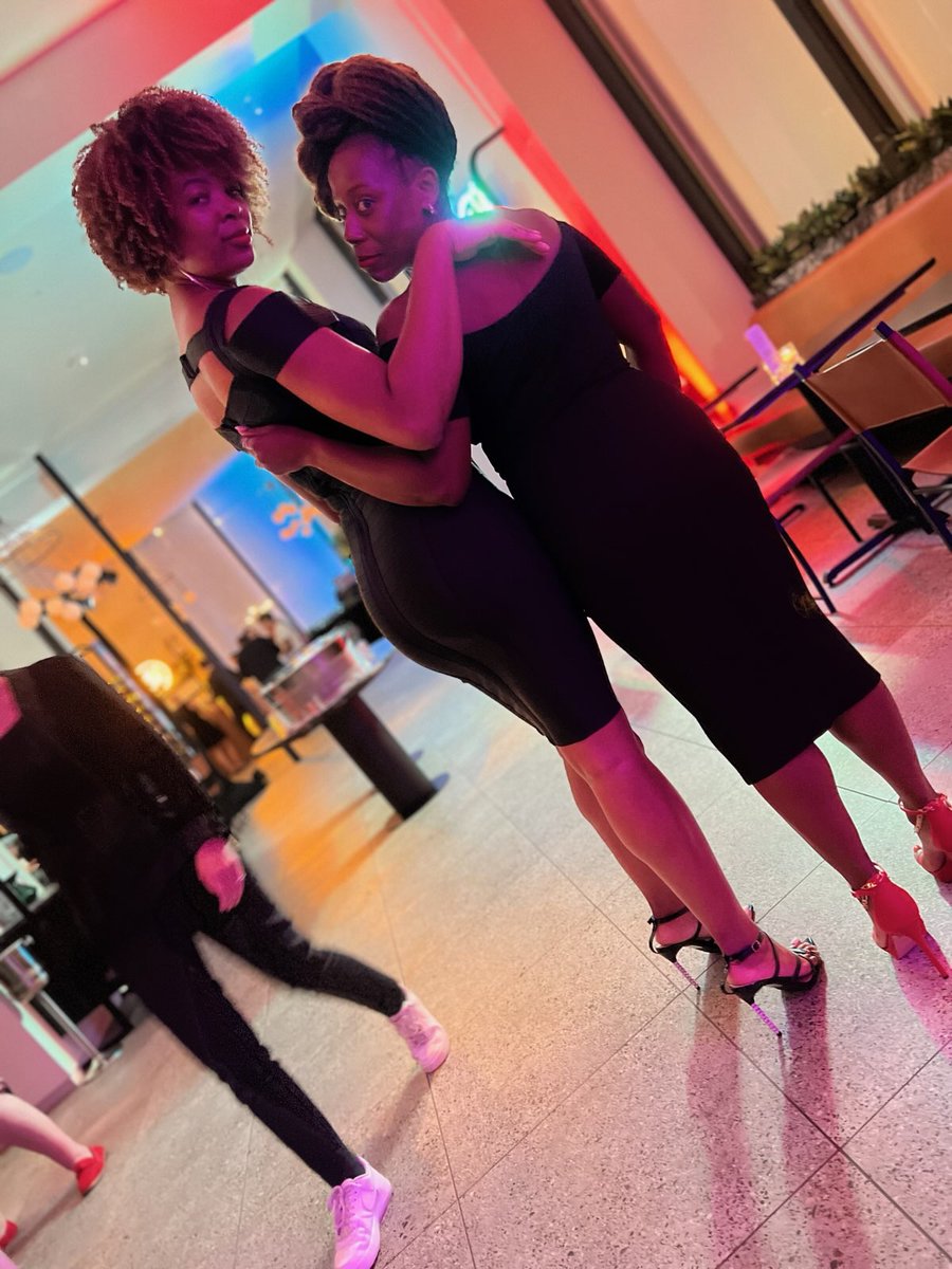 TheM0naL1sa's tweet photo. It should be a crime to have a best friend this fine @melmarthol  And I get to see her again in a few days 😍 https://t.co/DtdH1wIdbd