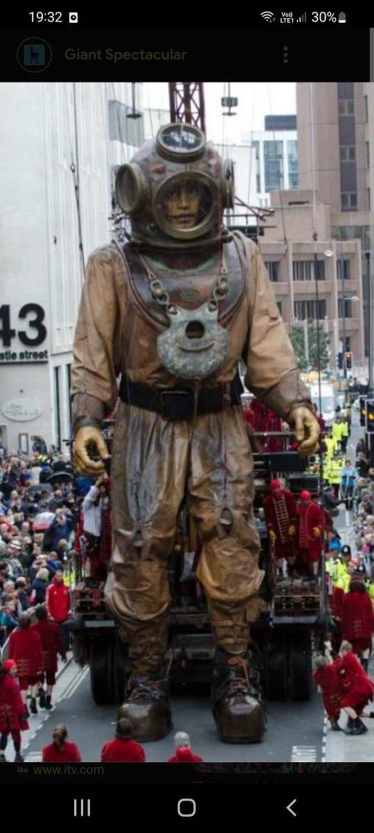 Tom Mitchell tweet media