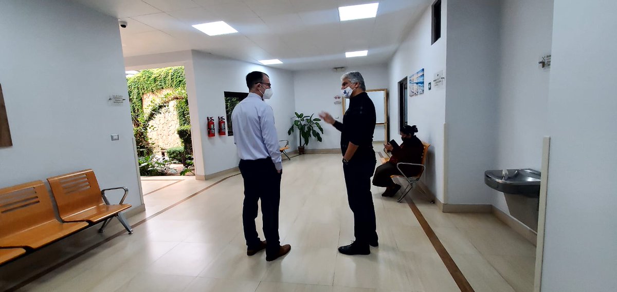 Khan_A_Majid's tweet photo. Privilege to receive Dr Lloyd Williams Director Global Ophthalmology Duke University at @HFNasirHospital today.He is here to explore partnership opportunities with @Healthcare_HF https://t.co/h24WEwmkHc